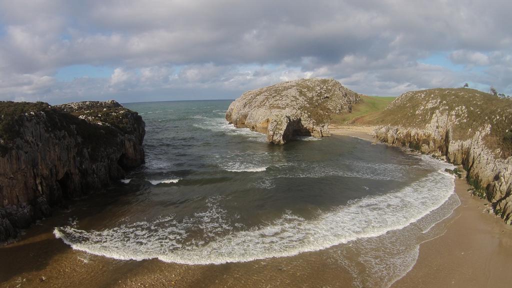 Cuevas Del Mar